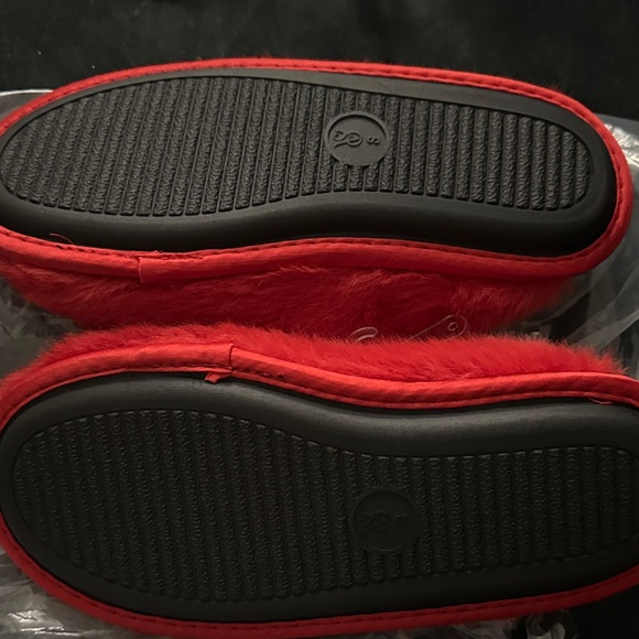 Victoria's Secret Scarlet Plush Slippers - Picture 3 of 6